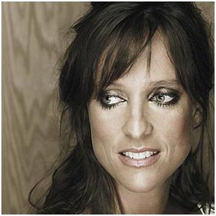 Lynda Lemay