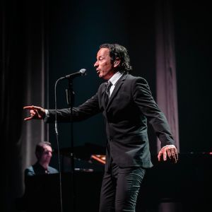 Brel ! Le spectacle interprété par Olivier Laurent