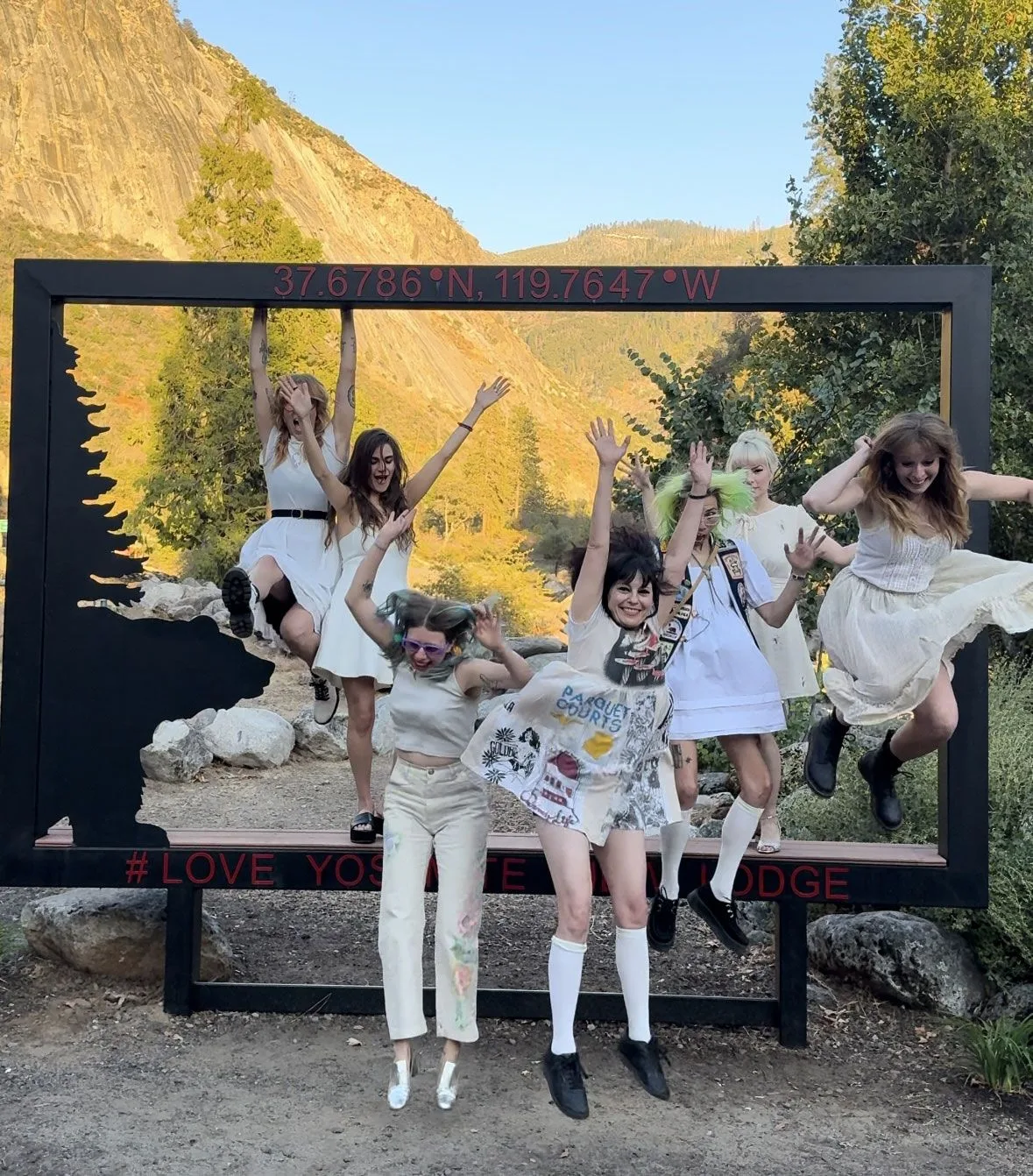 Les Femmes S'en Mêlent #27 : Death Valley Girls + Bella & The Bizarre